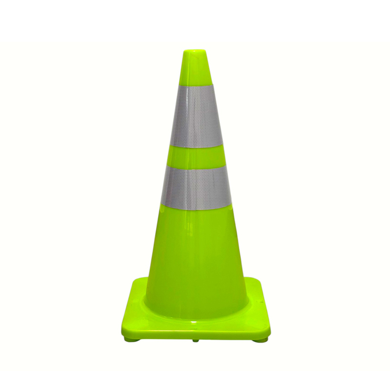 Cône de sécurité routière en PVC à haute élasticité avec base en caoutchouc lestée en option pour le contrôle routier par tous les temps et l'isolation des risques