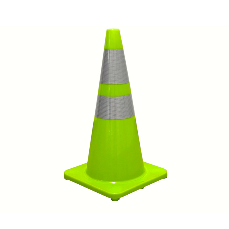 Cône de sécurité routière en PVC à haute élasticité avec base en caoutchouc lestée en option pour le contrôle routier par tous les temps et l'isolation des risques