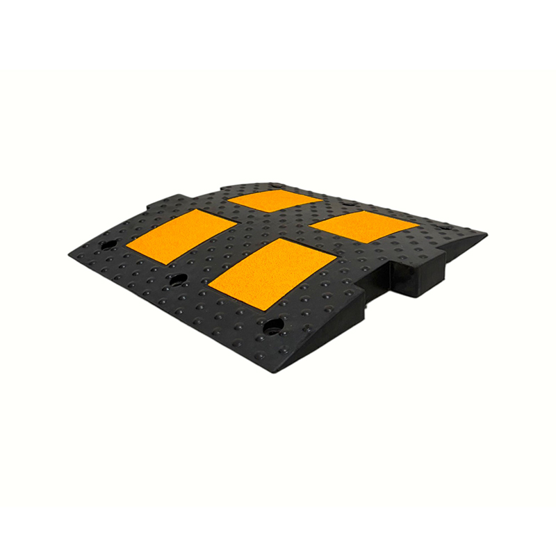 Ralentisseurs de vitesse en caoutchouc à verrouillage modulaire haute densité standard européen