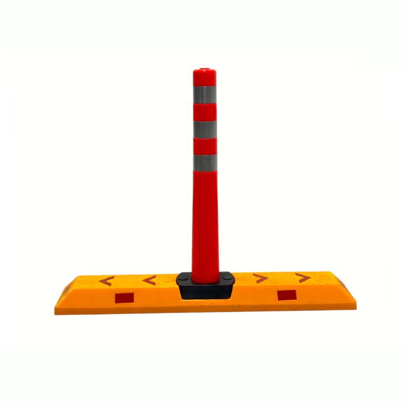 Poteau de délimitation flexible modulaire avec bordure de séparation de voie de circulation
