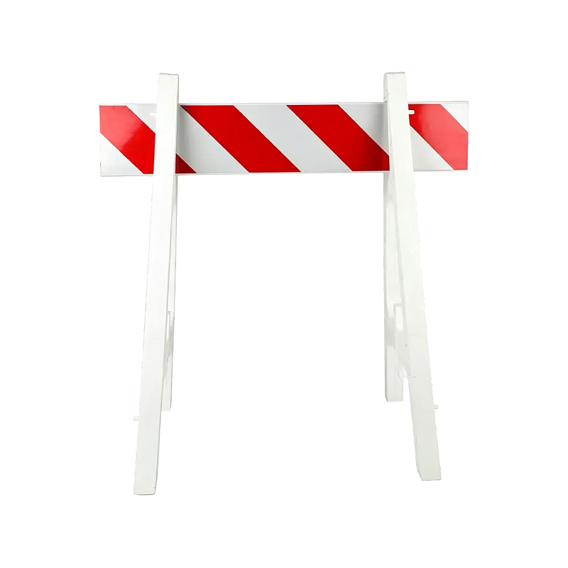 Barricade en plastique en A avec barres transversales réfléchissantes