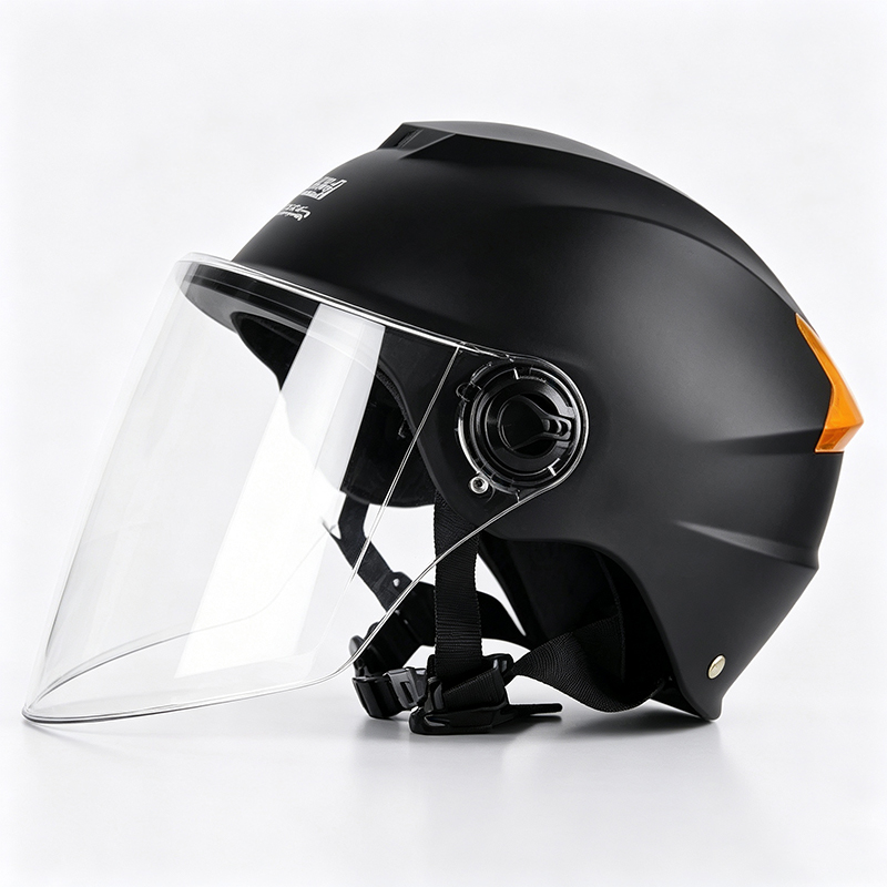 Casque d'équitation utilitaire avec protection oculaire intégrée