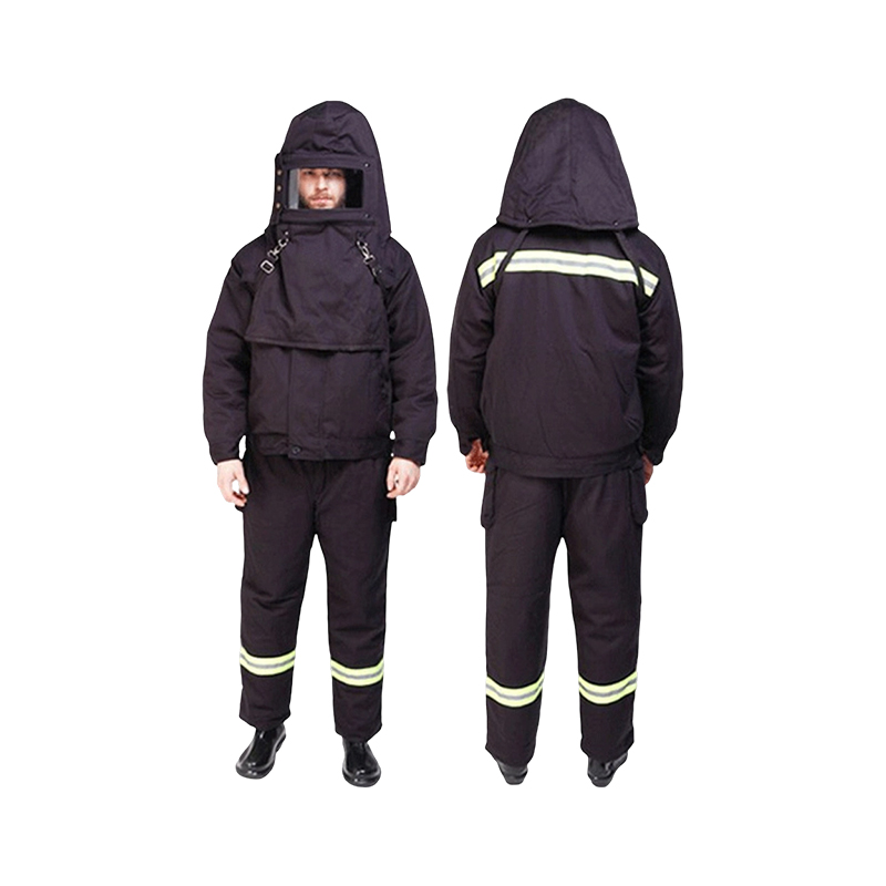 Vêtements ignifuges résistants à la vapeur